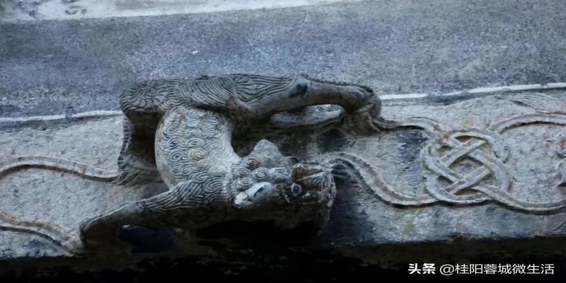 坐东北朝西南的房子风水(流峰板桥傍依坛山的西麓村)