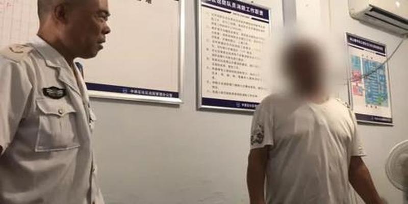 道士是如何算卦的(郑州男子路遇一道士)